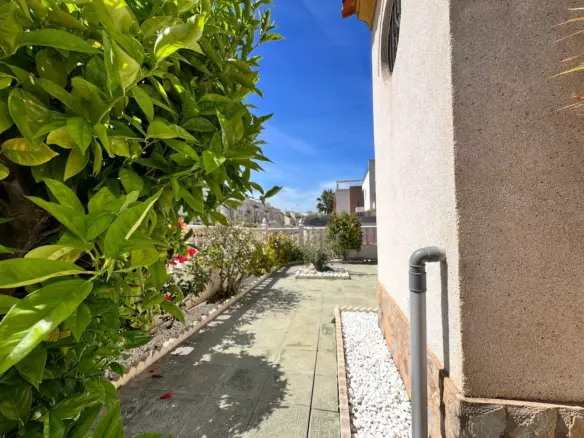3-bedroom Quad House In Torrevieja, Spain (132 M²)