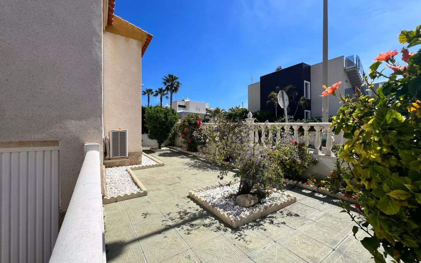 3-bedroom Quad House In Torrevieja, Spain (132 M²)