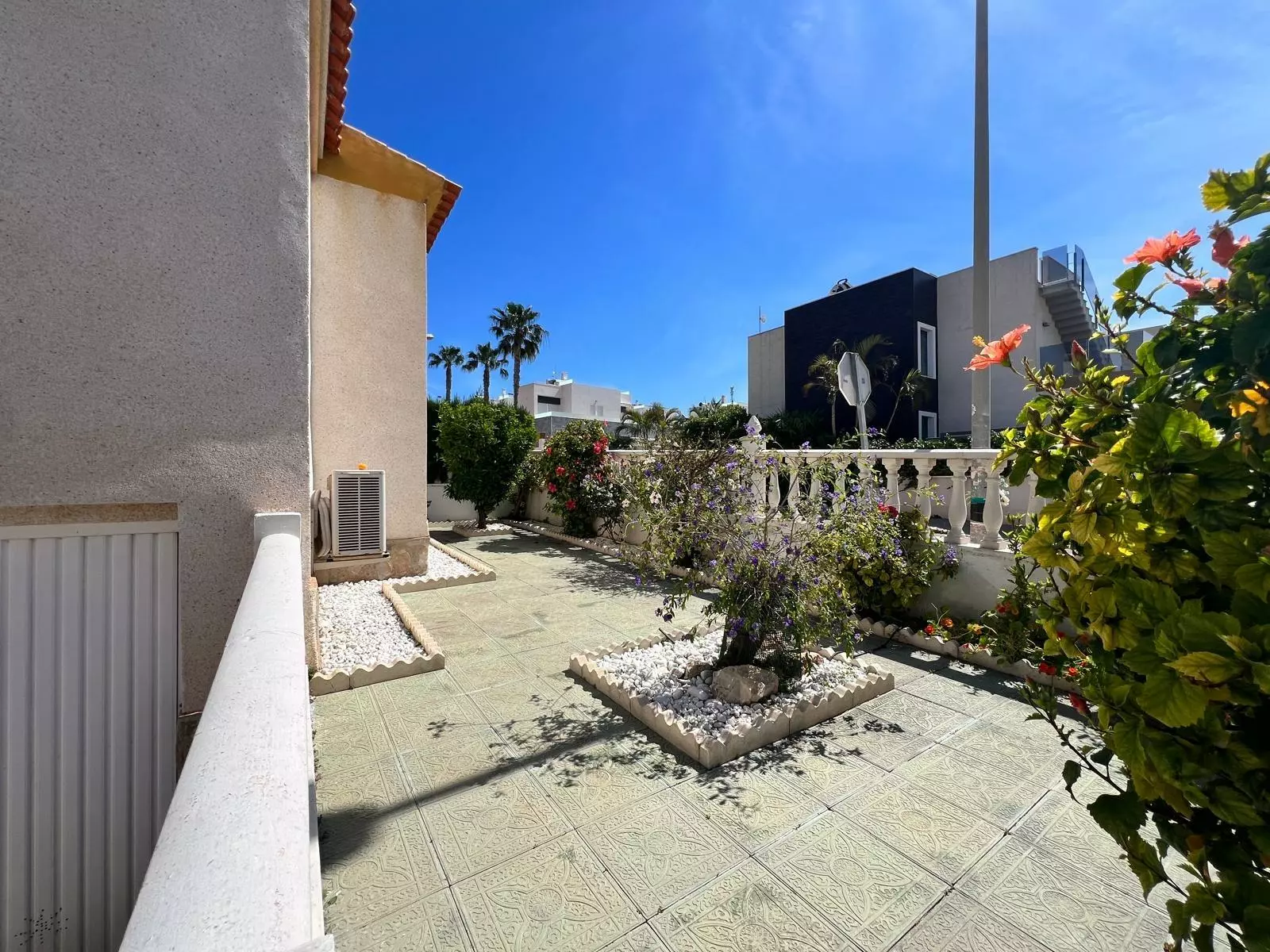 3-bedroom Quad House In Torrevieja, Spain (132 M²)
