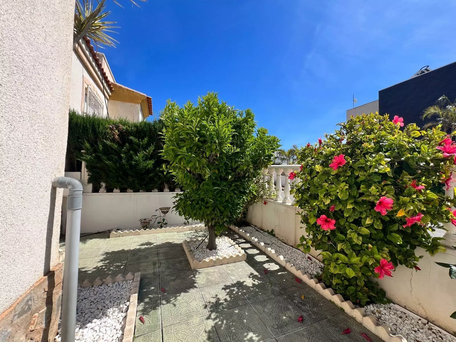 3-bedroom Quad House In Torrevieja, Spain (132 M²)