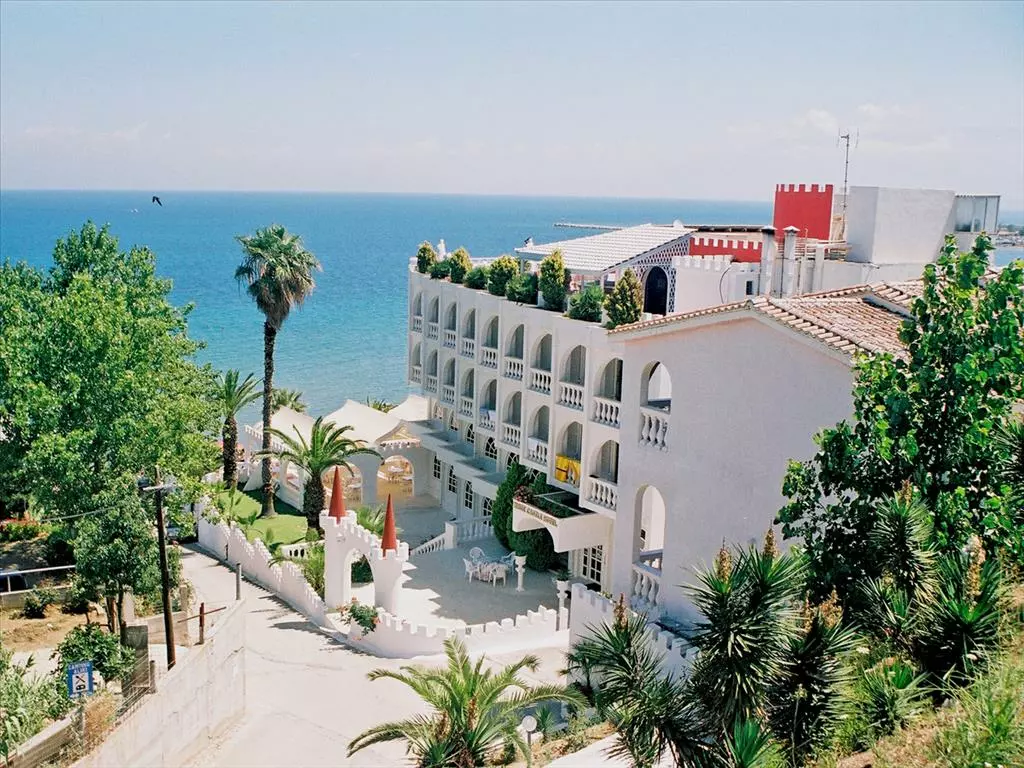 Hotel In Dytikis Achaias, Greece (2.000 M²)