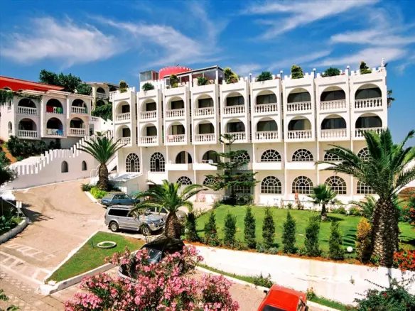 Hotel In Dytikis Achaias, Greece (2.000 M²)