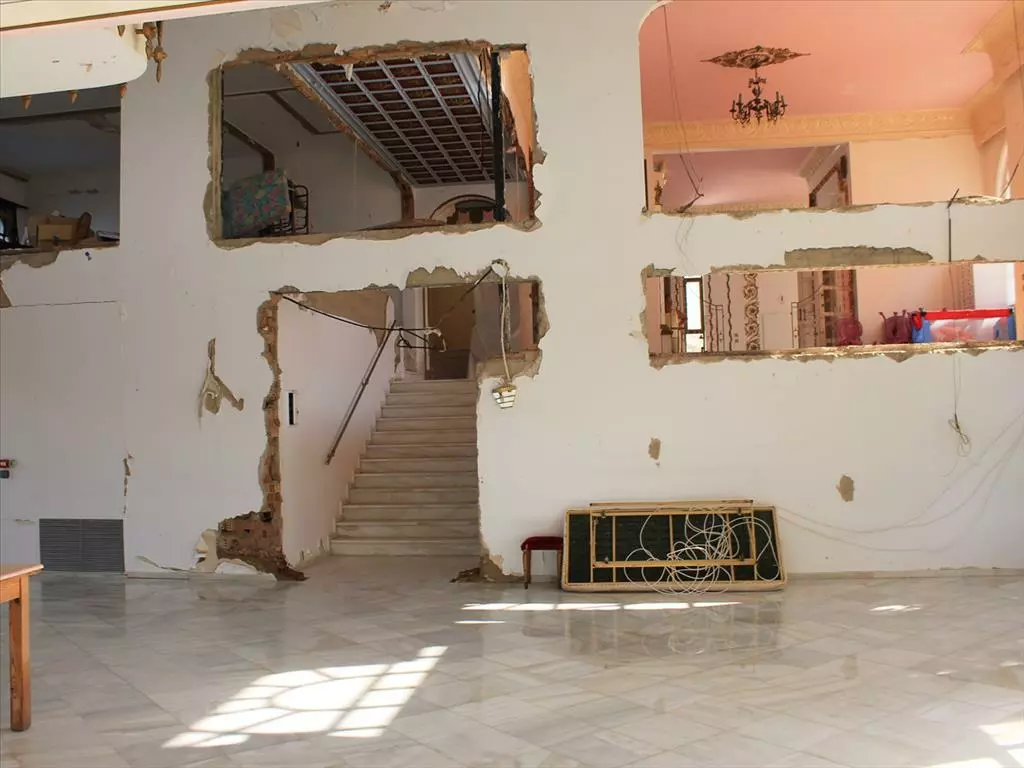 Hotel In Dytikis Achaias, Greece (2.000 M²)
