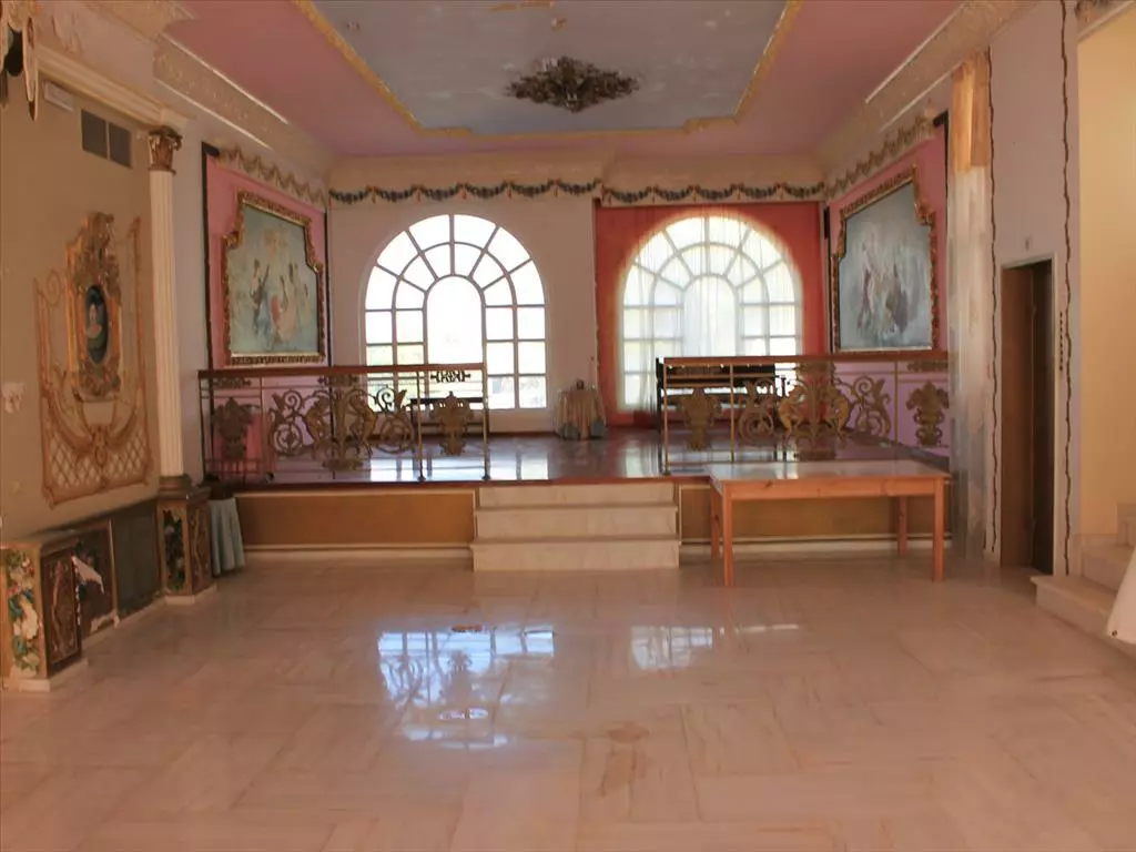 Hotel In Dytikis Achaias, Greece (2.000 M²)