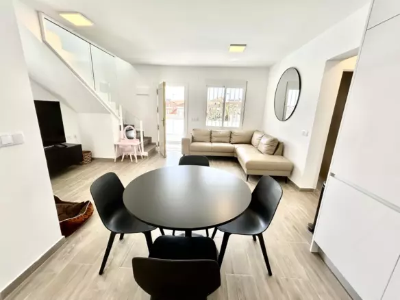 5-bedroom Villa In Villamartin, Spain (166 M²)