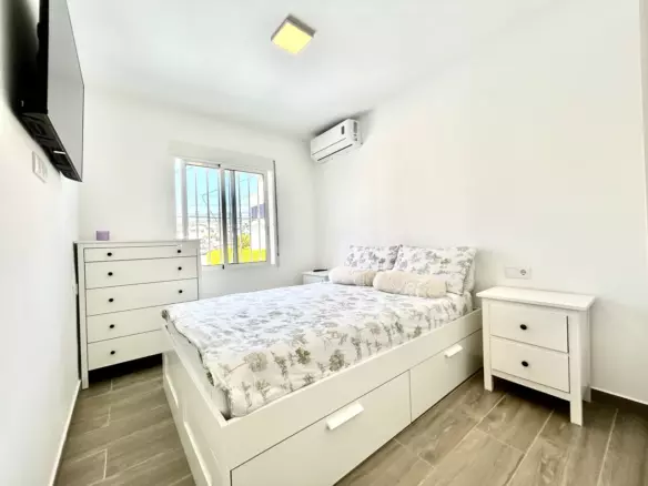5-bedroom Villa In Villamartin, Spain (166 M²)