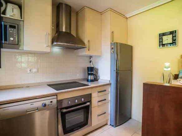 4-bedroom Villa In Torrevieja, Spain (135 M²)