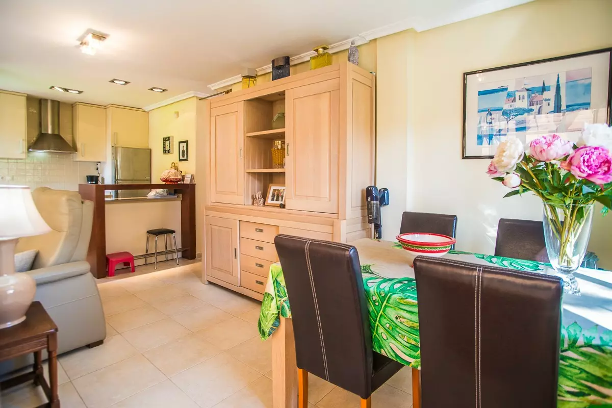 4-bedroom Villa In Torrevieja, Spain (135 M²)
