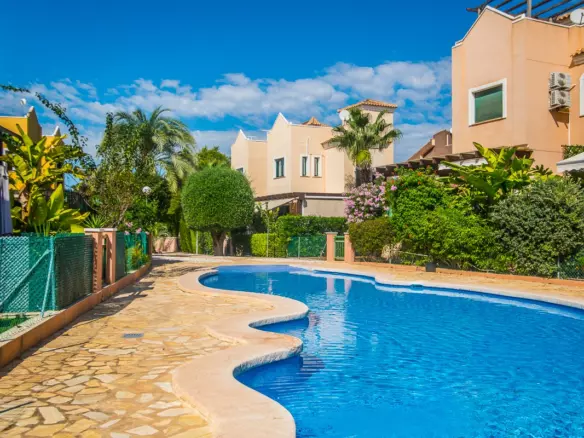 4-bedroom Villa In Torrevieja, Spain (135 M²)