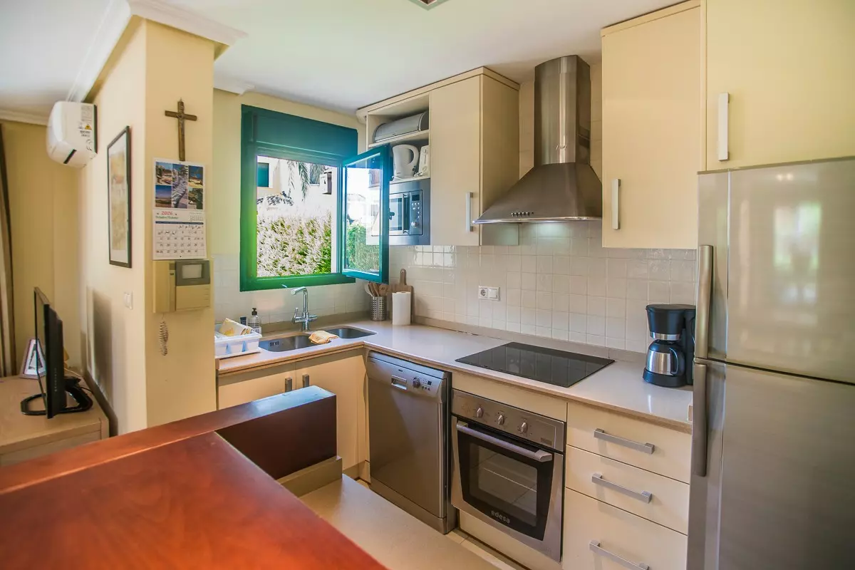 4-bedroom Villa In Torrevieja, Spain (135 M²)
