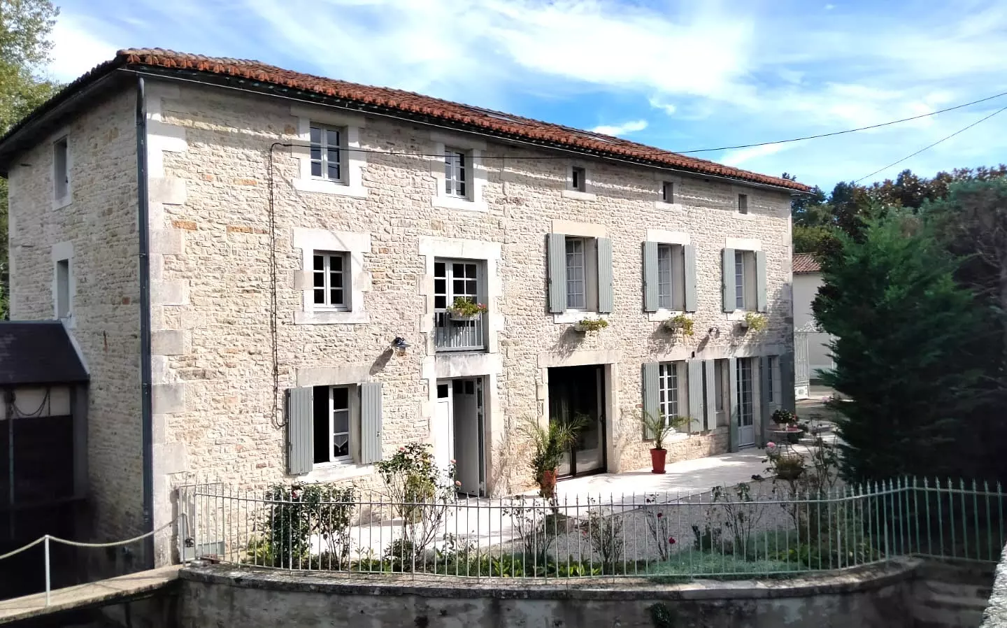 4-bedroom Mill In Lizant, France (320 M²)
