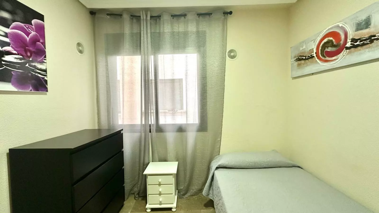 3-bedroom Apartment In Torrevieja, Spain (123 M²)