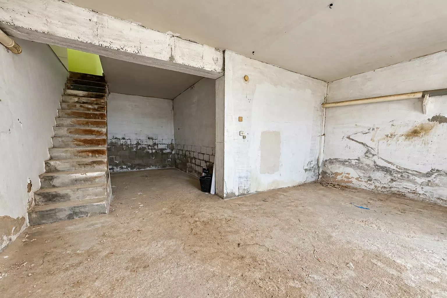 1-6c2a8c Commercial Premises In Jávea, Spain (127 M²)