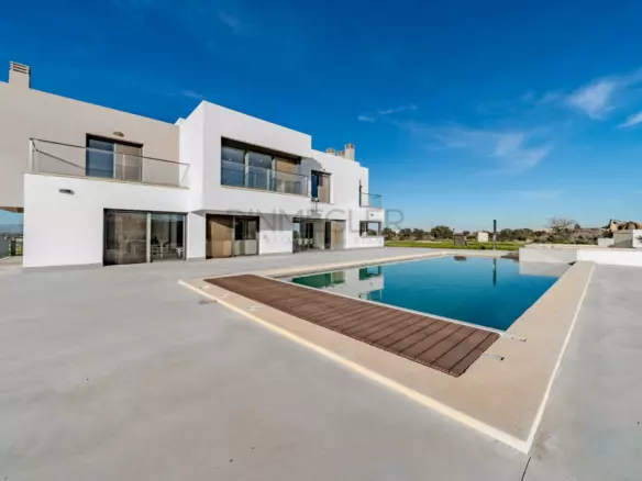 5-bedroom Villa In La Marina, Spain (506 M²)