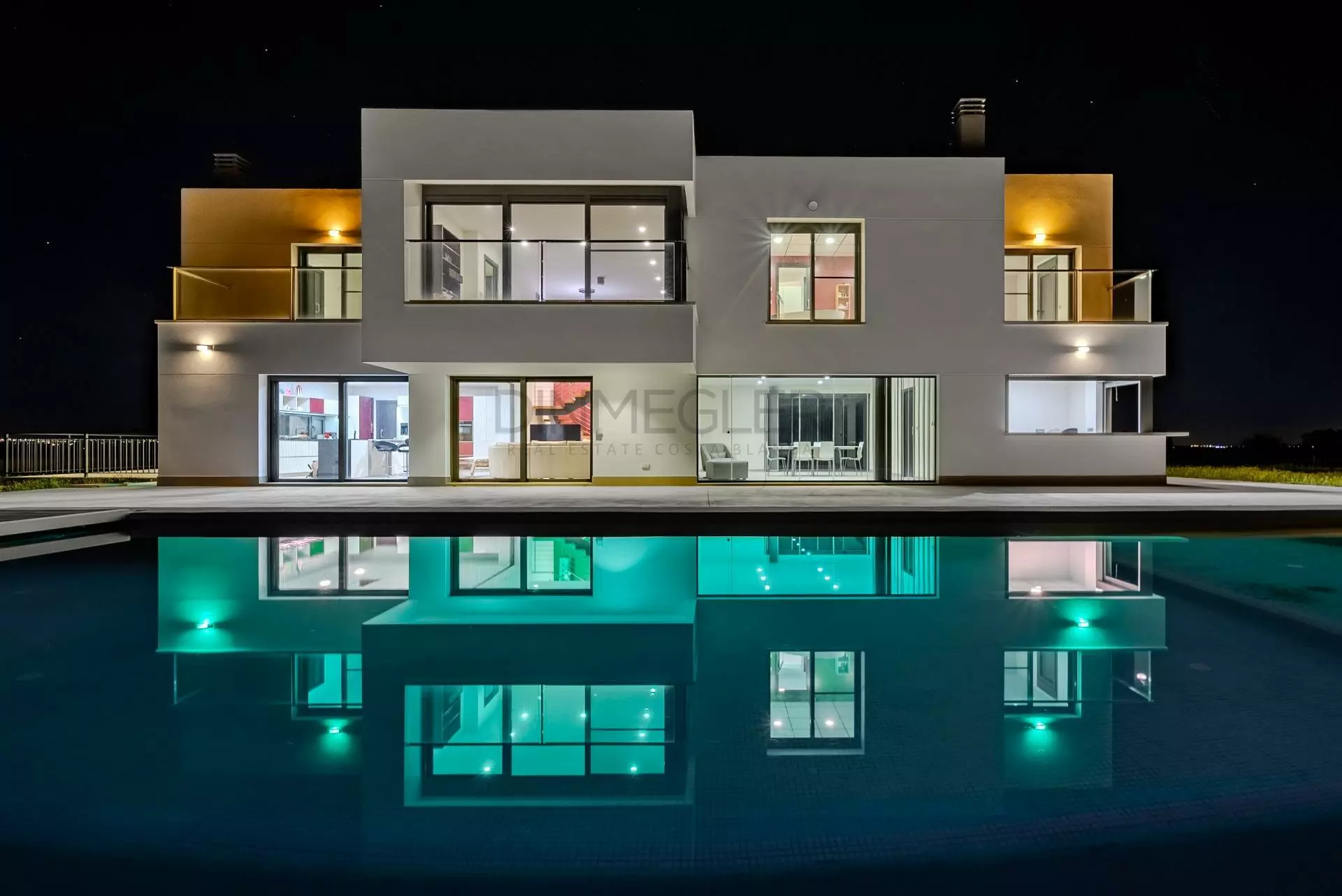 5-bedroom Villa In La Marina, Spain (506 M²)