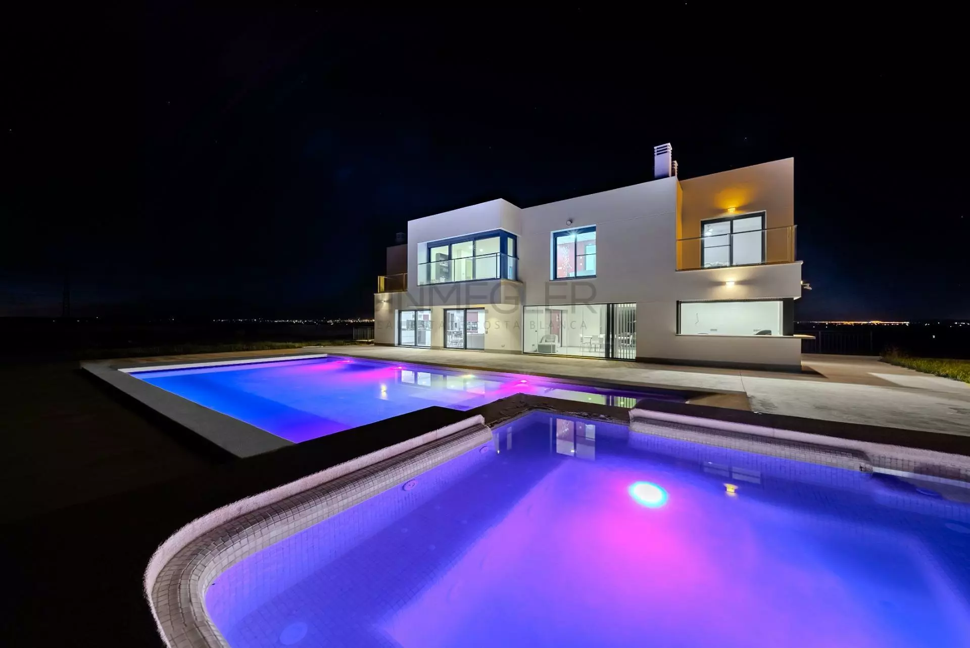 5-bedroom Villa In La Marina, Spain (506 M²)