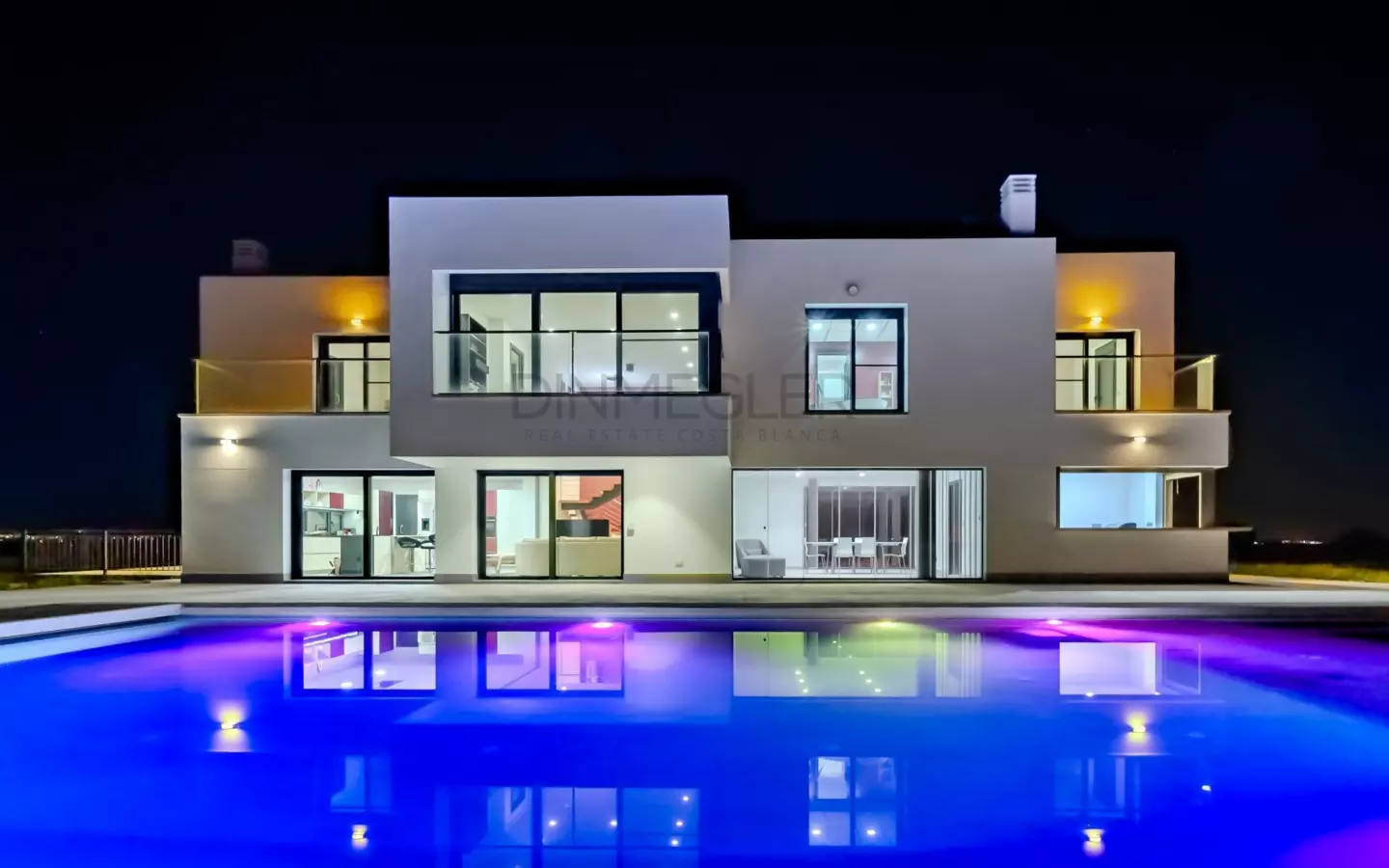 5-bedroom Villa In La Marina, Spain (506 M²)