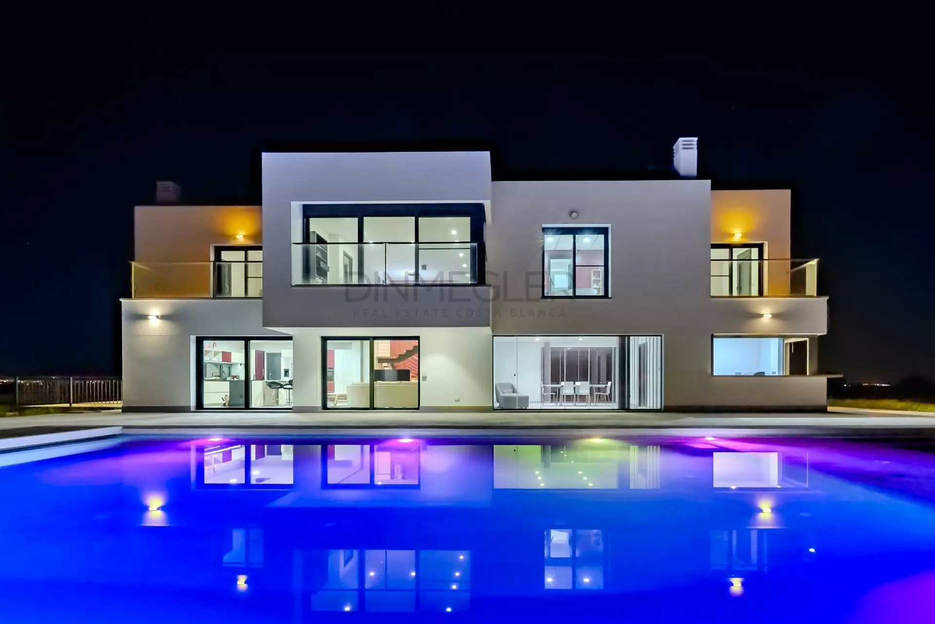 5-bedroom Villa In La Marina, Spain (506 M²)