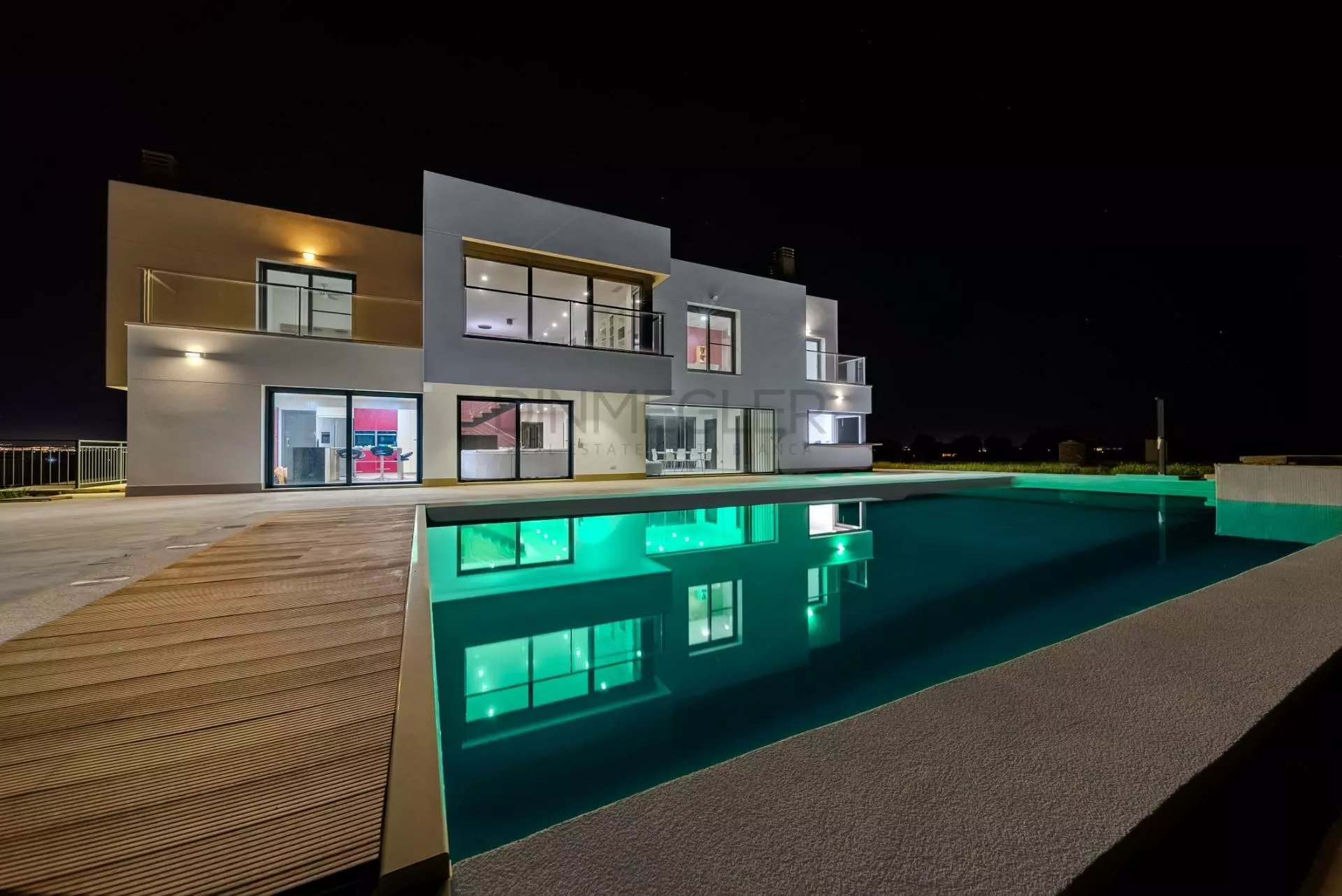 5-bedroom Villa In La Marina, Spain (506 M²)
