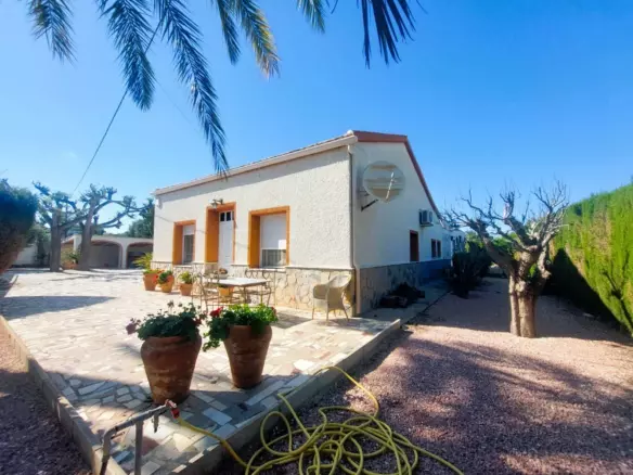 5-bedroom Property In La Marina, Spain (315 M²)