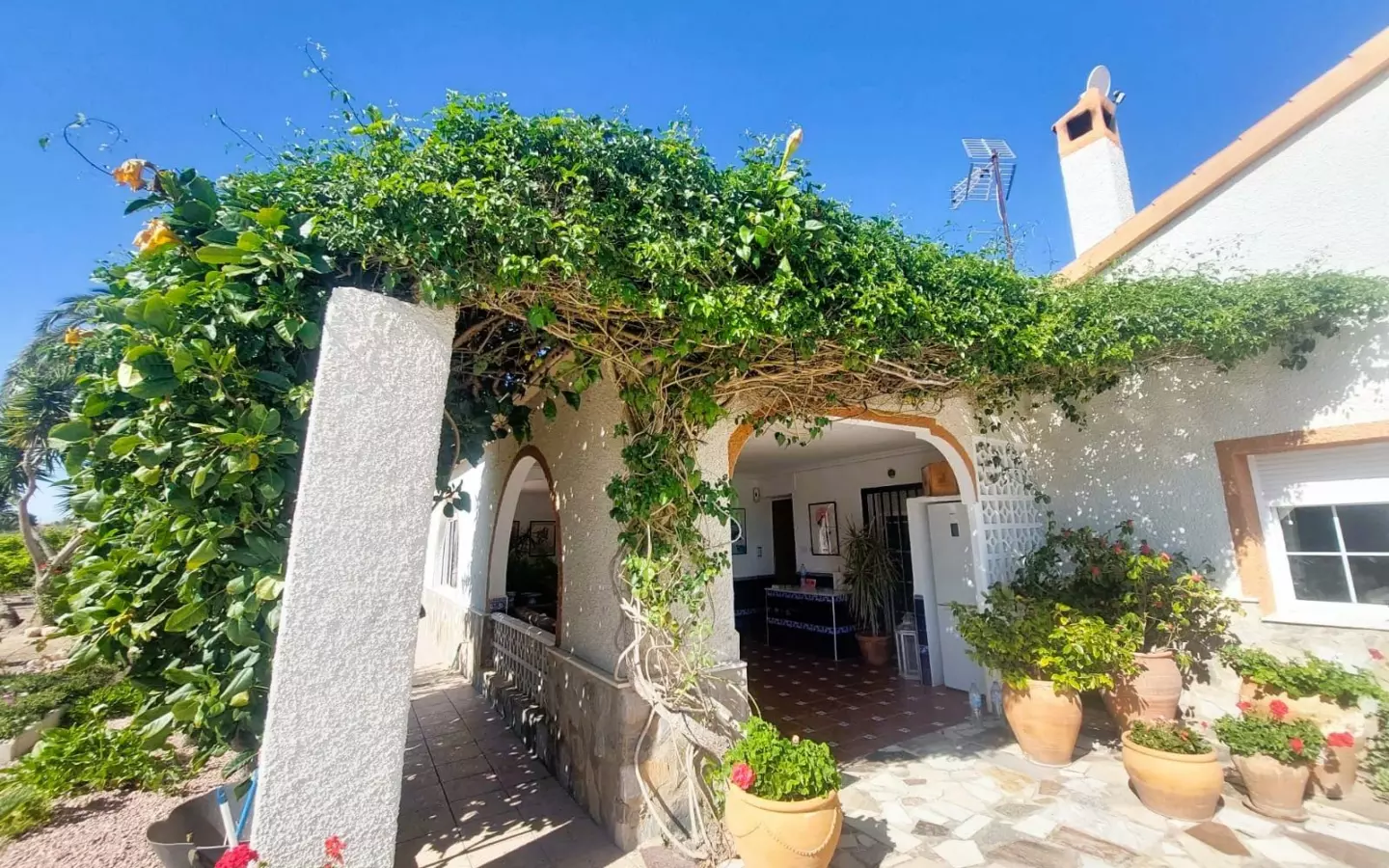 5-bedroom Property In La Marina, Spain (315 M²)