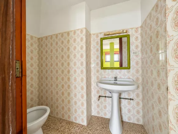 Commercial Premises In Jávea, Spain (127 M²)