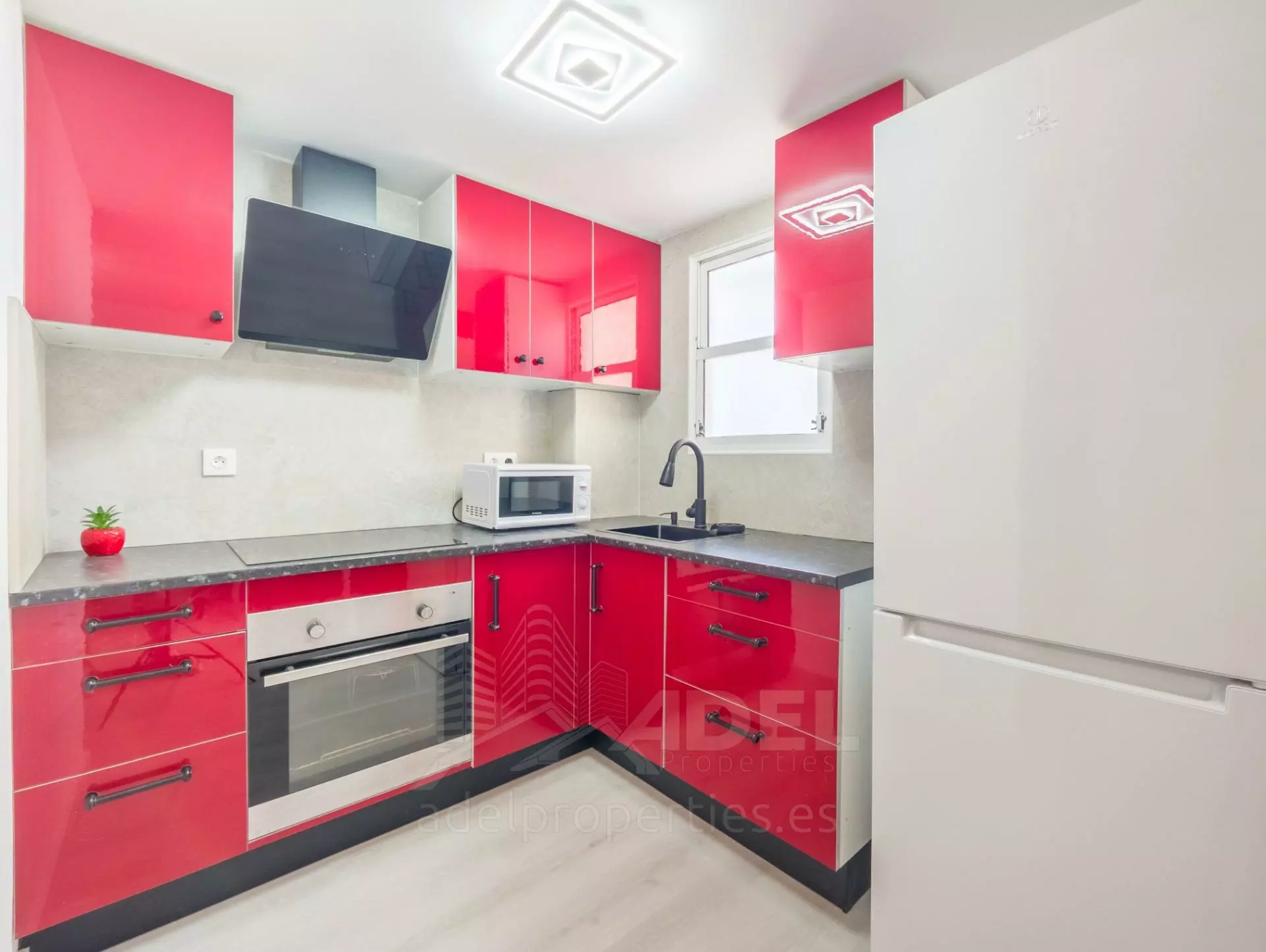 3-bedroom Apartment In Torrevieja, Spain (75 M²)