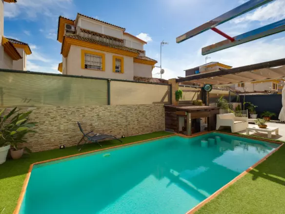 3-bedroom Villa In Los Montesinos, Spain (100 M²)