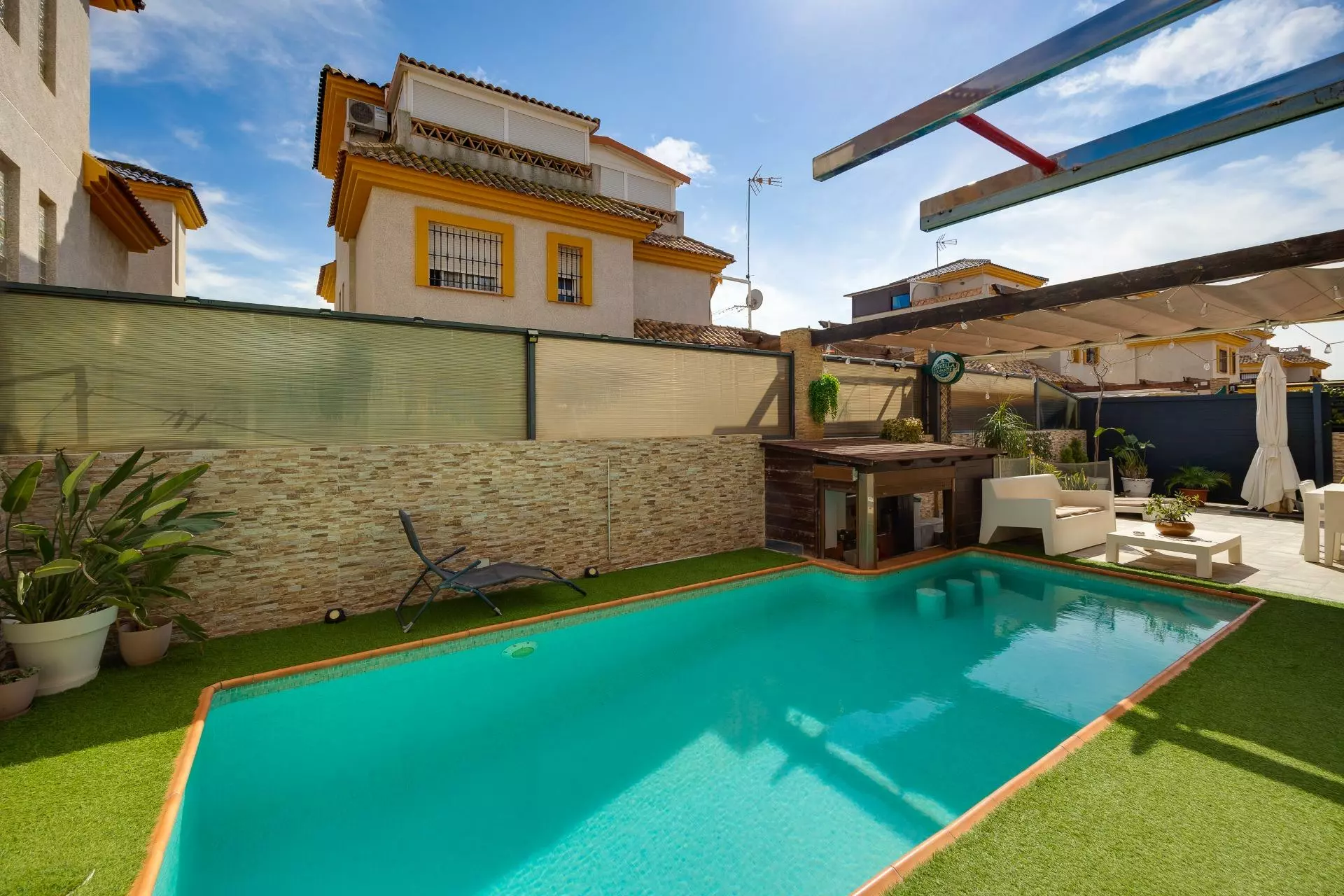 3-bedroom Villa In Los Montesinos, Spain (100 M²)