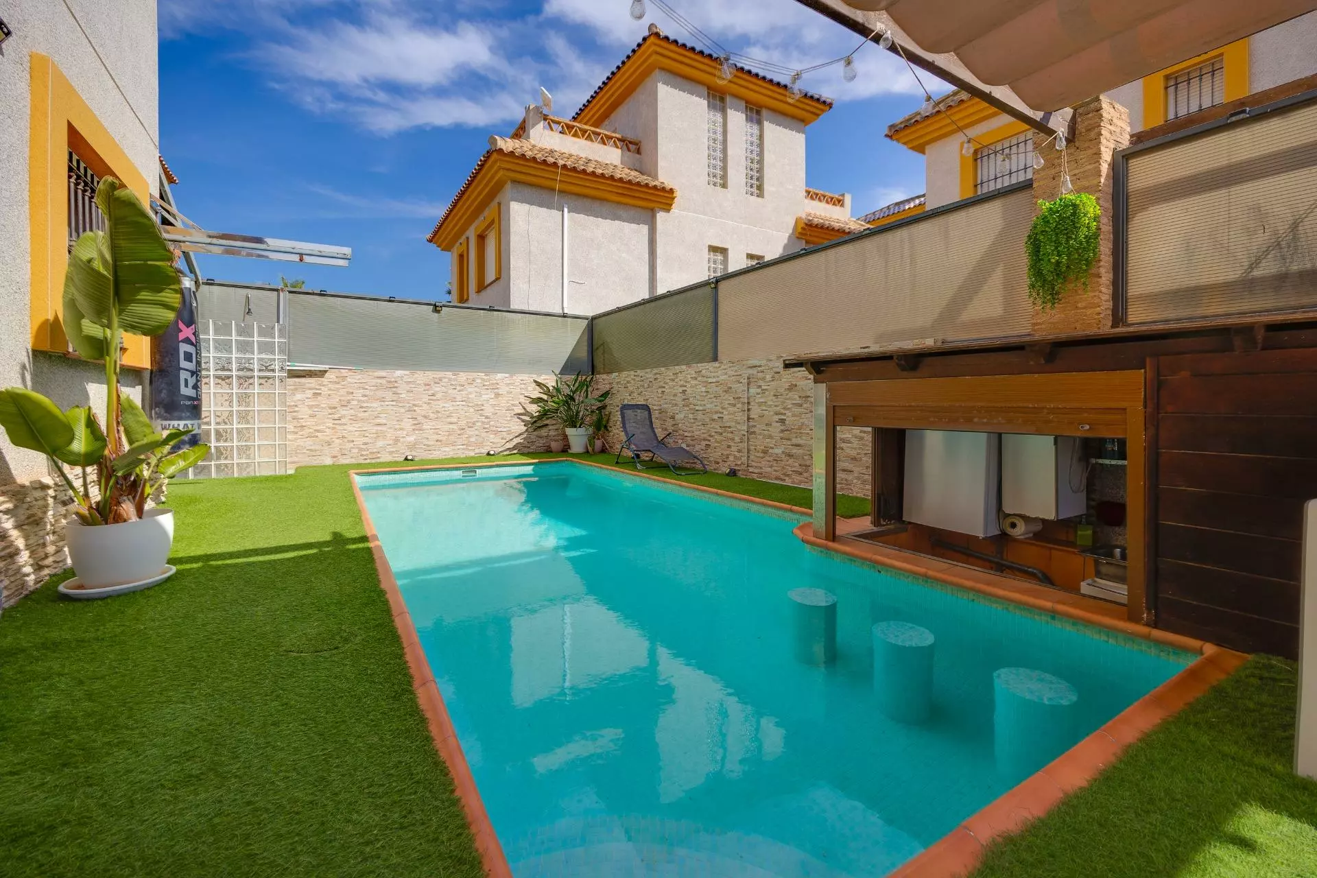 3-bedroom Villa In Los Montesinos, Spain (100 M²)