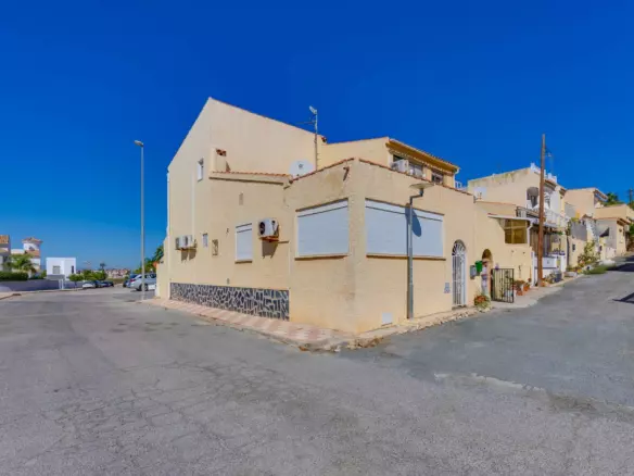 2-bedroom Town House In San Fulgencio, Spain (51 M²)