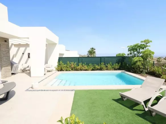 3-bedroom Villa In Algorfa, Spain (134 M²)