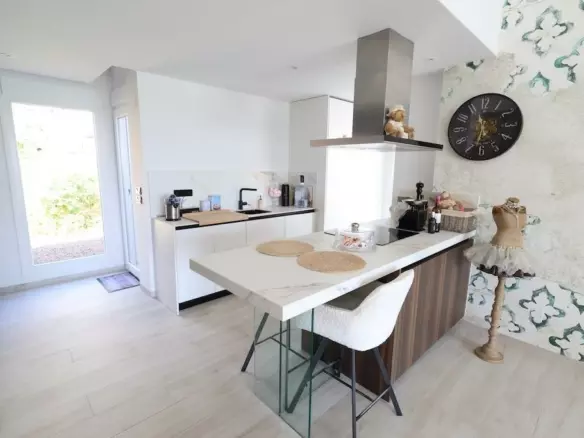 3-bedroom Villa In Algorfa, Spain (134 M²)