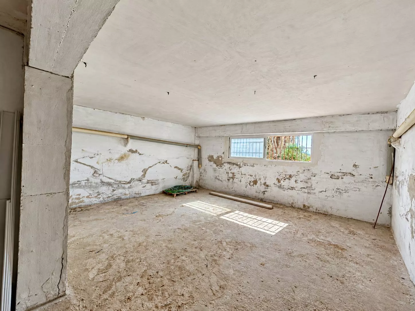 3-b89eb0 Commercial Premises In Jávea, Spain (127 M²)
