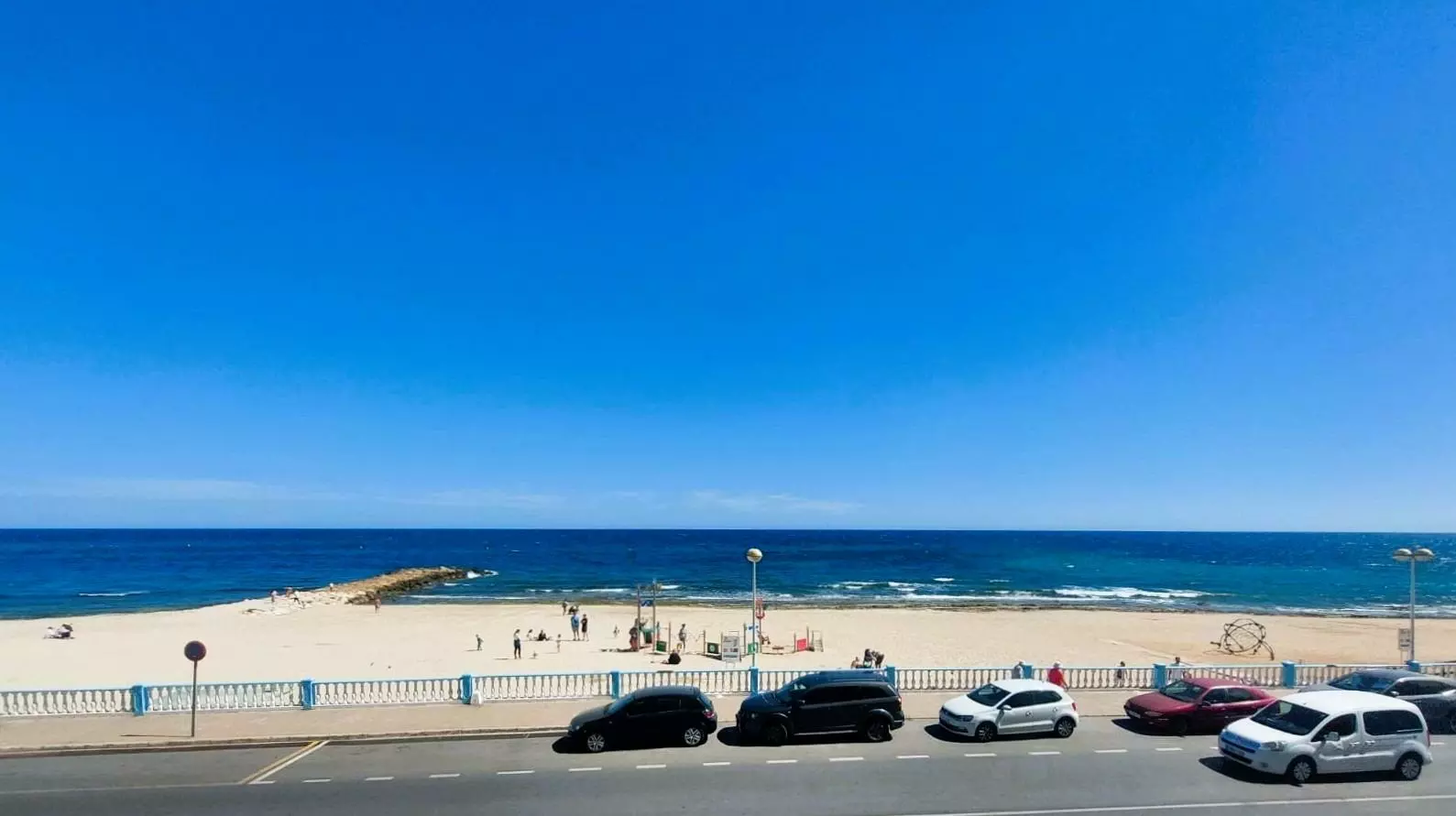 4-bedroom Apartment In Torrevieja, Spain (176 M²)