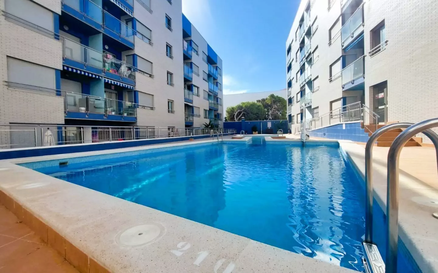 4-bedroom Apartment In Torrevieja, Spain (176 M²)