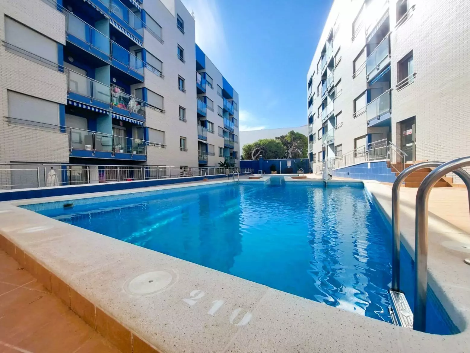 4-bedroom Apartment In Torrevieja, Spain (176 M²)