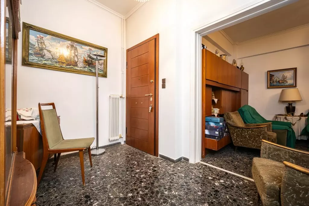 2-bedroom Flat In Peristeri, Greece (78 M²)