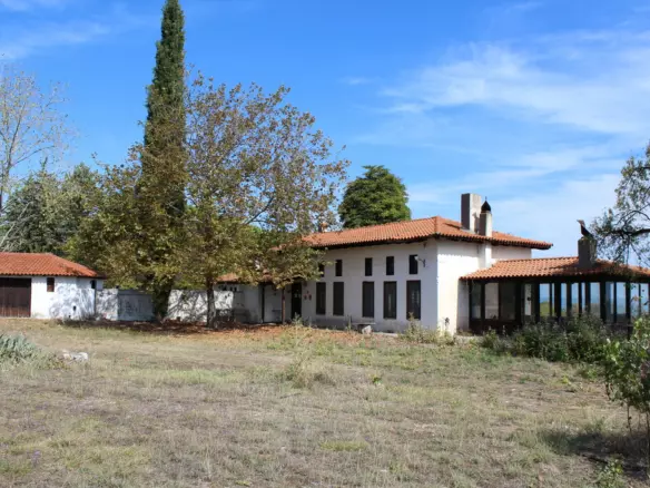 3-bedroom Detached House In Litochoro, Greece (250 M²)
