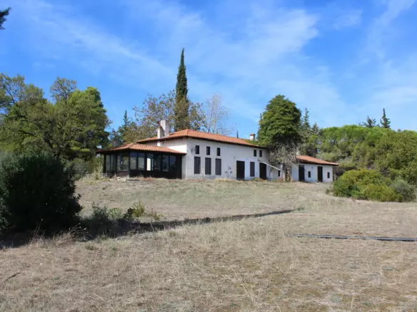 3-bedroom Detached House In Litochoro, Greece (250 M²)