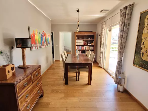 4-bedroom Detached House In Abeilhan, France (180 M²)