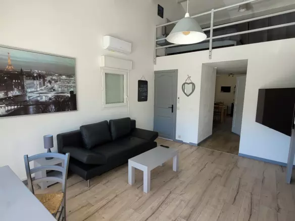 4-bedroom Detached House In Abeilhan, France (180 M²)