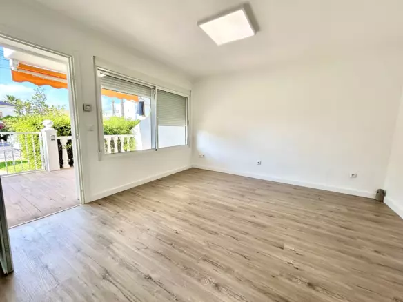 2-bedroom Apartment In Villamartin, Spain (58 M²)