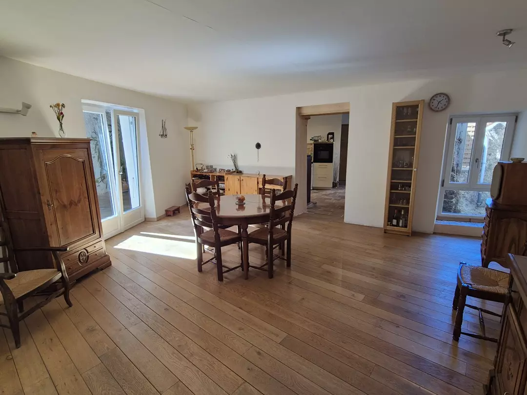 4-bedroom Property In Murviel Les Beziers, France (187 M²)