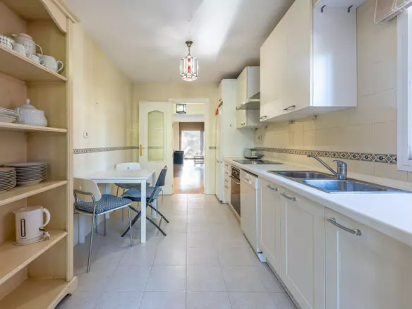 2-bedroom Property In Guadalmina Baja, Spain (135 M²)