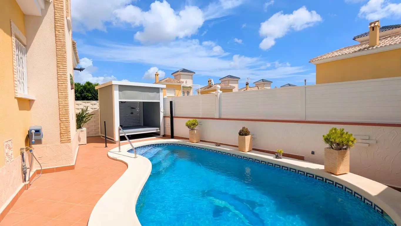 3-bedroom Detached Villa In Lo Crispin, Spain (124 M²)