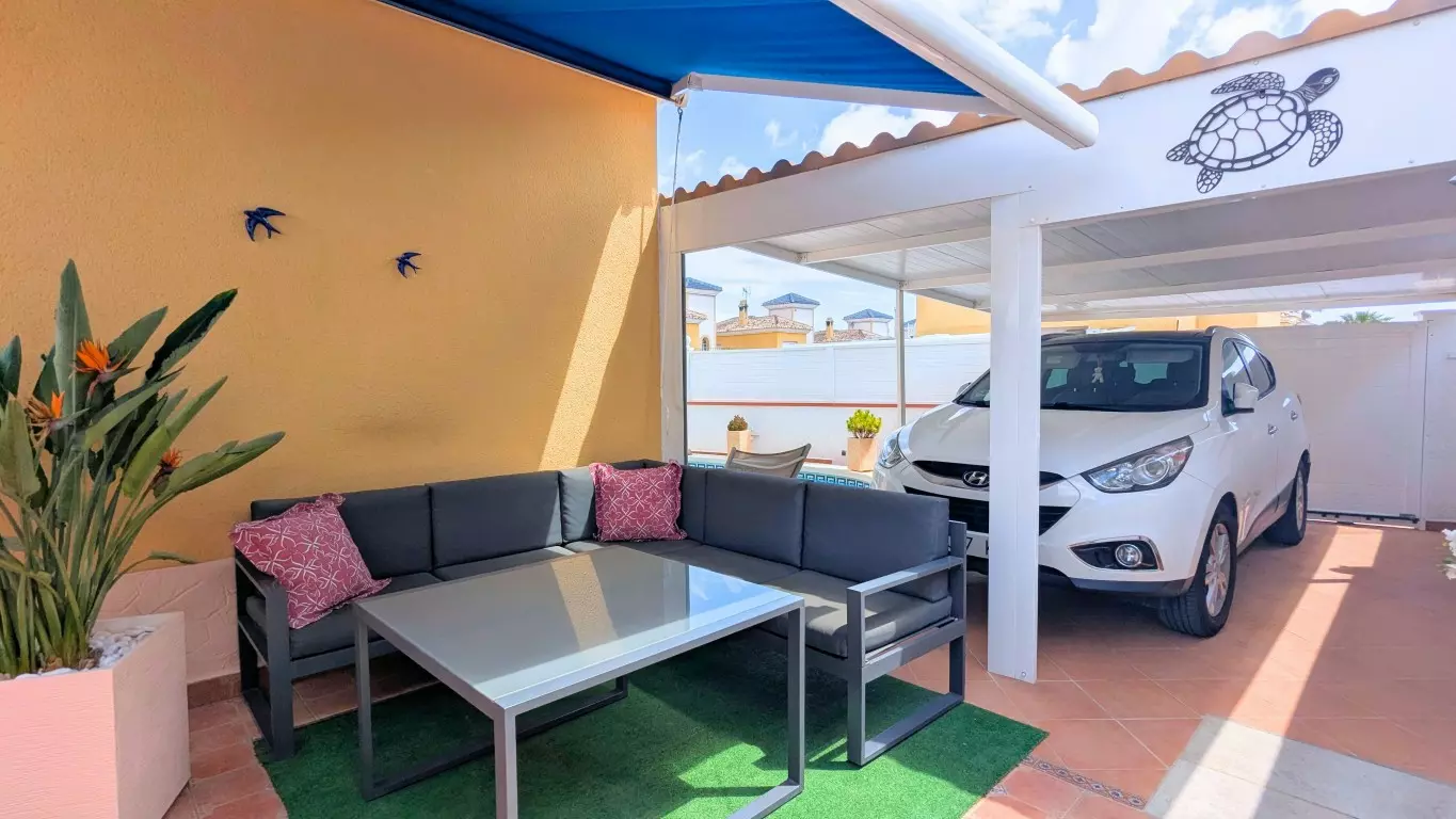 3-bedroom Detached Villa In Lo Crispin, Spain (124 M²)