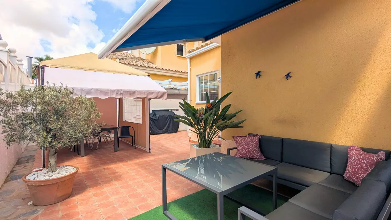 3-bedroom Detached Villa In Lo Crispin, Spain (124 M²)