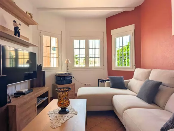 3-bedroom Detached Villa In Lo Crispin, Spain (124 M²)