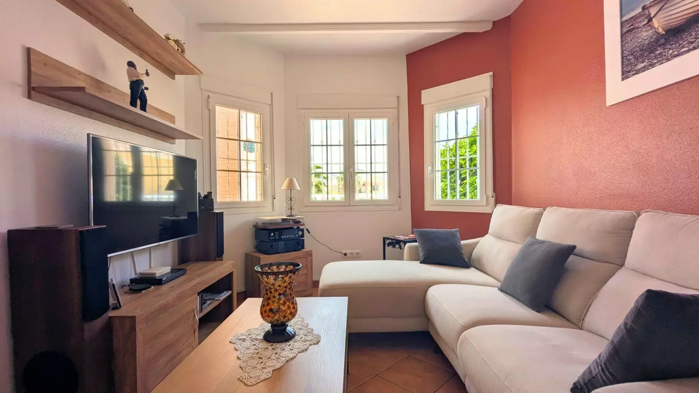 3-bedroom Detached Villa In Lo Crispin, Spain (124 M²)